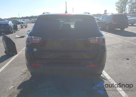 2021 Jeep Compass Altitude 4X4 from USA, damaged, VIN 3C4NJDBB8MT517757